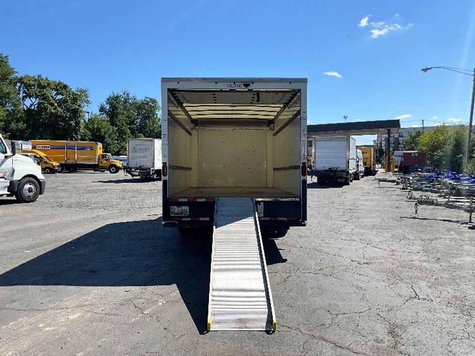 Light Duty Box Truck-Light and Medium Duty Trucks-GMC-2021-Savana G33903-Alexandria-VA-89,272\n\t\tmiles-$ 29,750 - Image 8