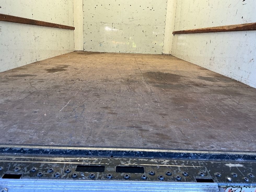 Light Duty Box Truck-Light and Medium Duty Trucks-GMC-2021-Savana G33903-Alexandria-VA-89,272\n\t\tmiles-$ 29,750 - Image 9