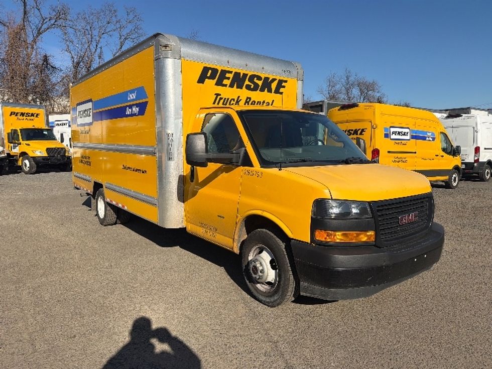 Light Duty Box Truck-Light and Medium Duty Trucks-GMC-2021-Savana G33903-Alexandria-VA-91,873\n\t\tmiles-$ 26,500 - Image 3