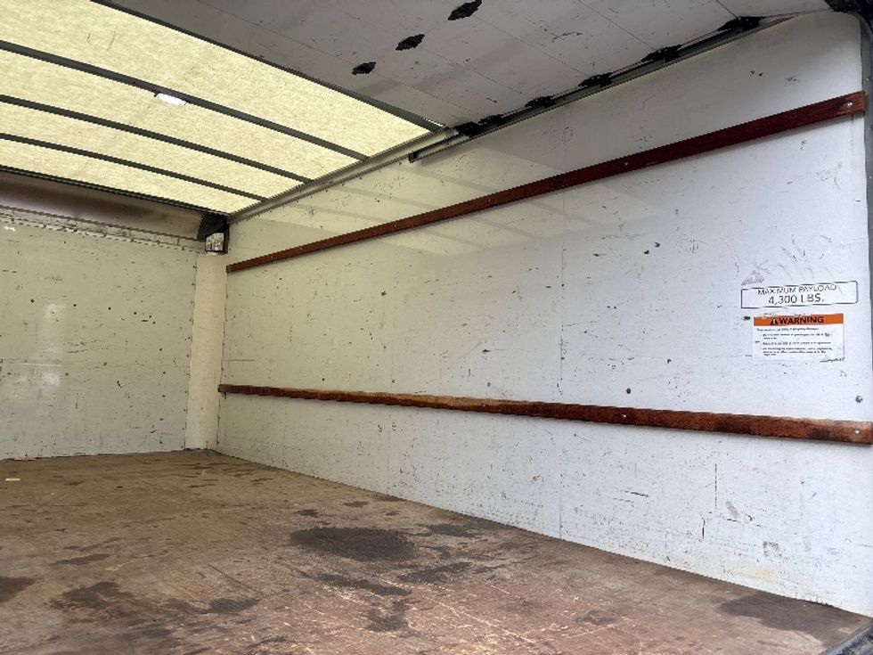 Light Duty Box Truck-Light and Medium Duty Trucks-GMC-2021-Savana G33903-Alexandria-VA-95,472\n\t\tmiles-$ 29,000 - Image 12