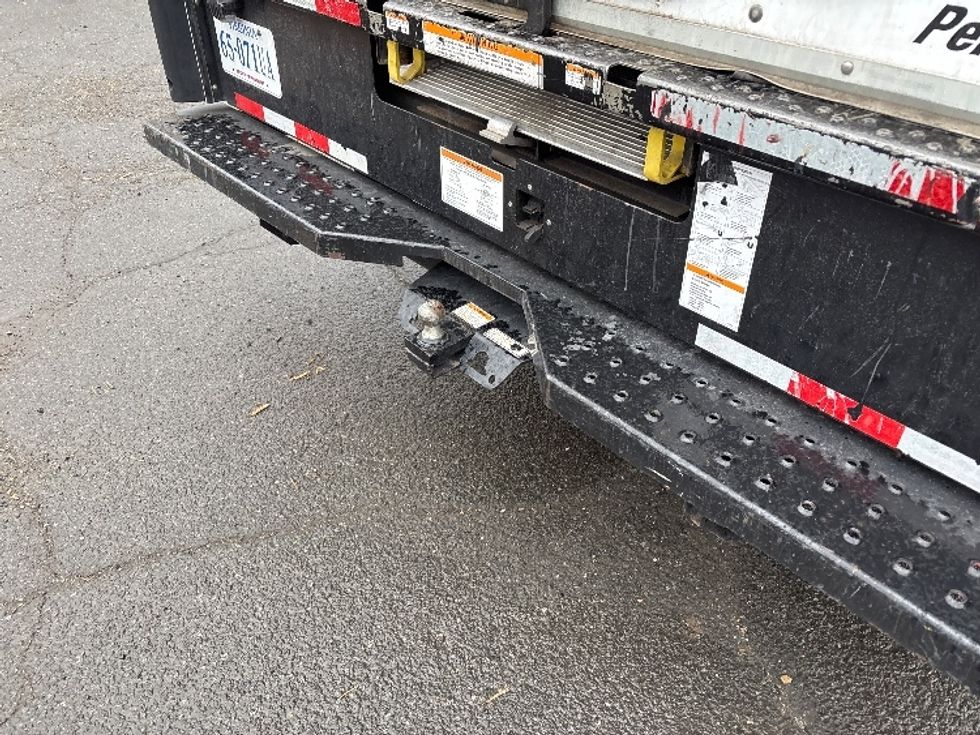 Light Duty Box Truck-Light and Medium Duty Trucks-GMC-2021-Savana G33903-Alexandria-VA-95,472\n\t\tmiles-$ 29,000 - Image 25