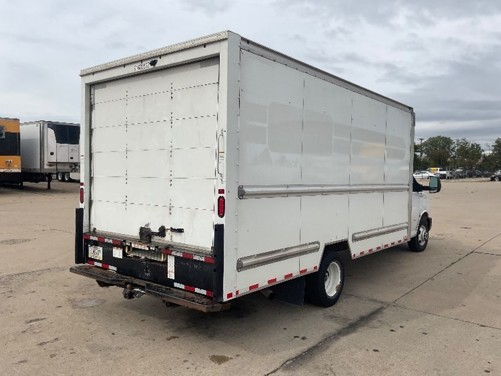 Light Duty Box Truck-Light and Medium Duty Trucks-GMC-2021-Savana G33903-Allen Park-MI-104,902\n\t\tmiles-$ 27,250 - Image 12