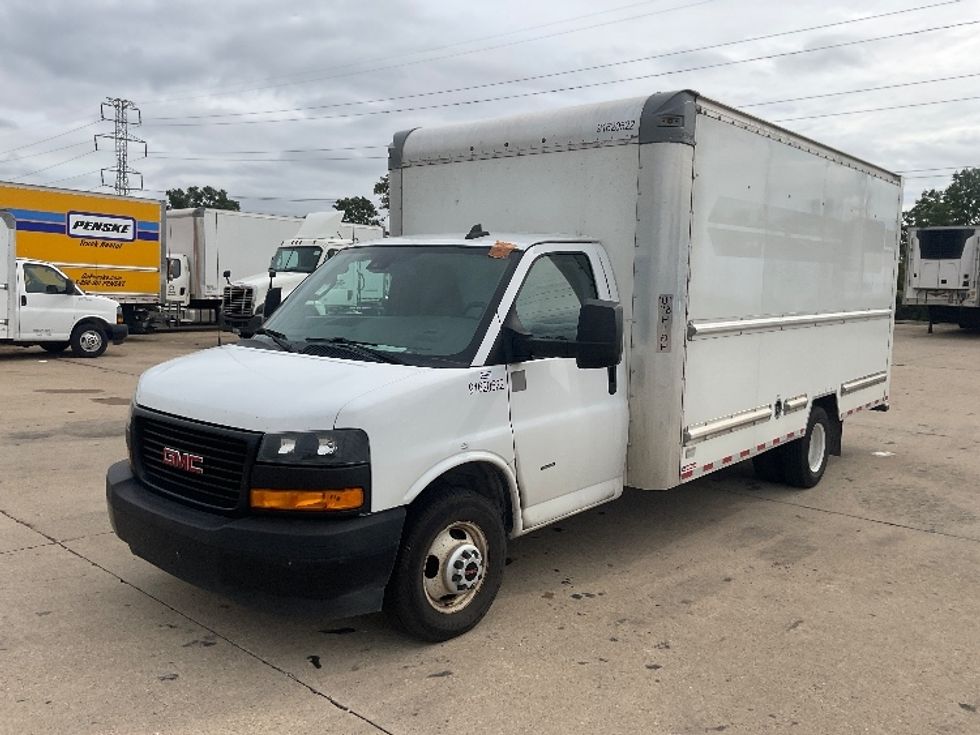 Light Duty Box Truck-Light and Medium Duty Trucks-GMC-2021-Savana G33903-Allen Park-MI-104,902\n\t\tmiles-$ 27,250 - Image 3