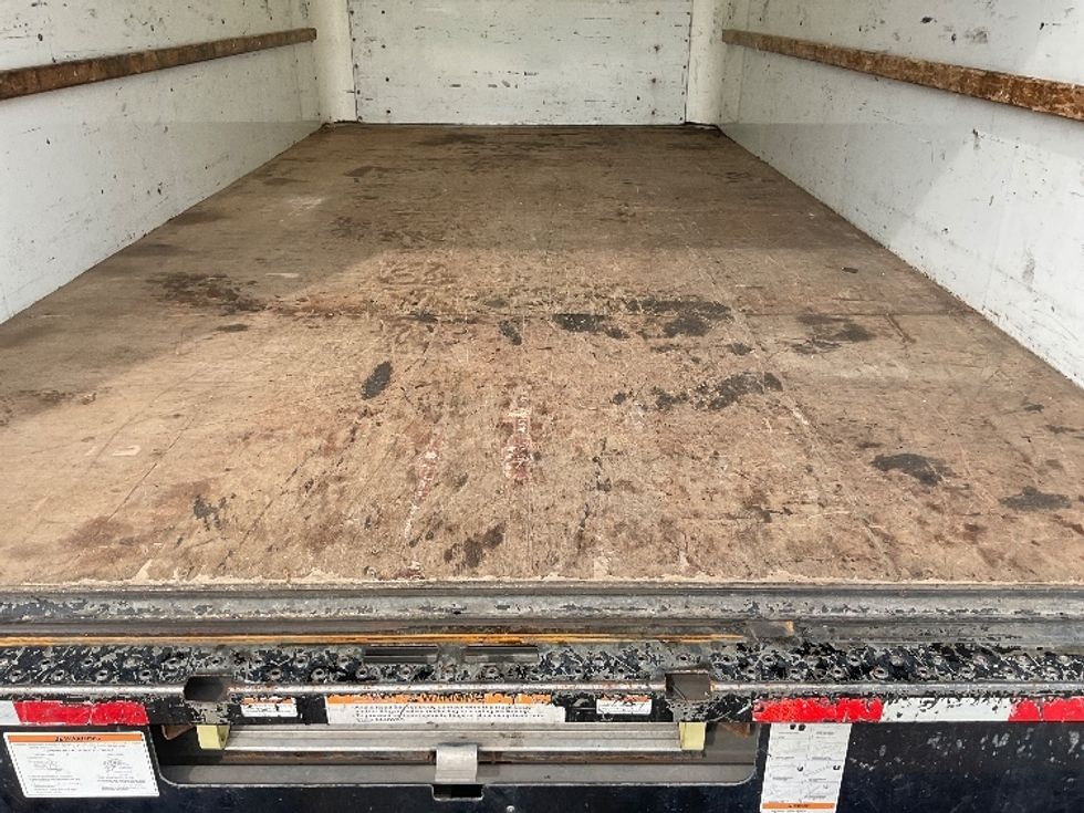 Light Duty Box Truck-Light and Medium Duty Trucks-GMC-2021-Savana G33903-Allen Park-MI-104,902\n\t\tmiles-$ 27,250 - Image 9