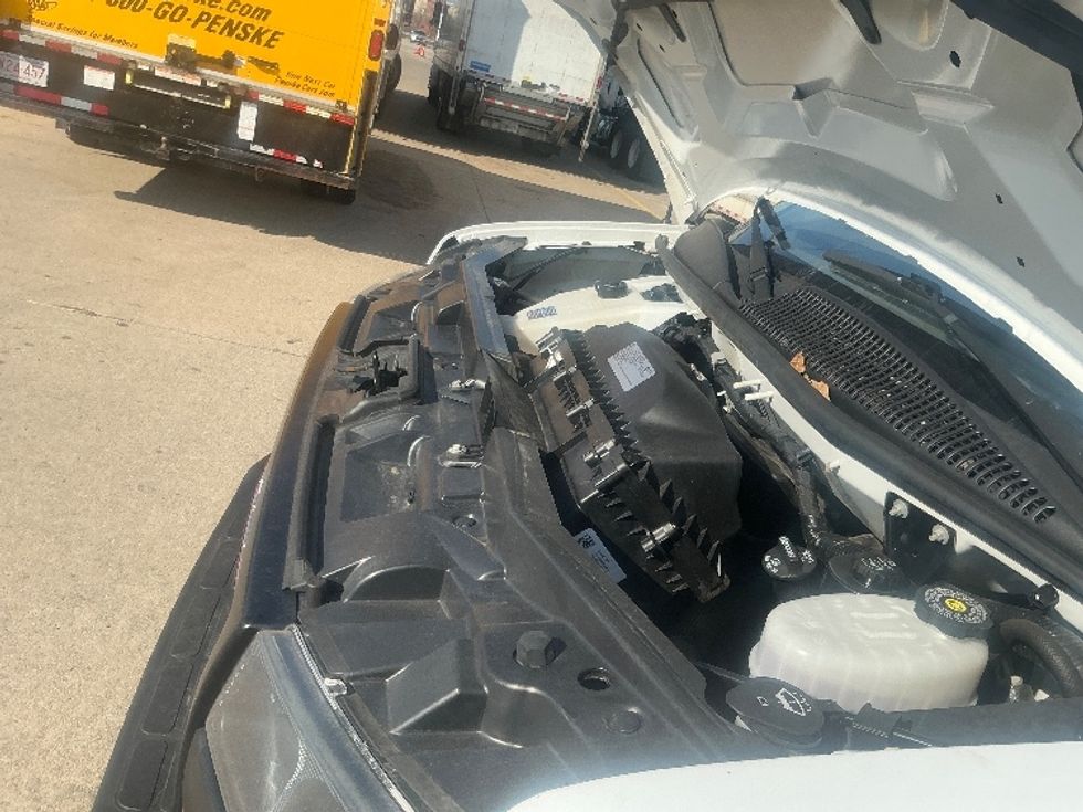 Light Duty Box Truck-Light and Medium Duty Trucks-GMC-2021-Savana G33903-Allen Park-MI-122,745\n\t\tmiles-$ 27,250 - Image 23