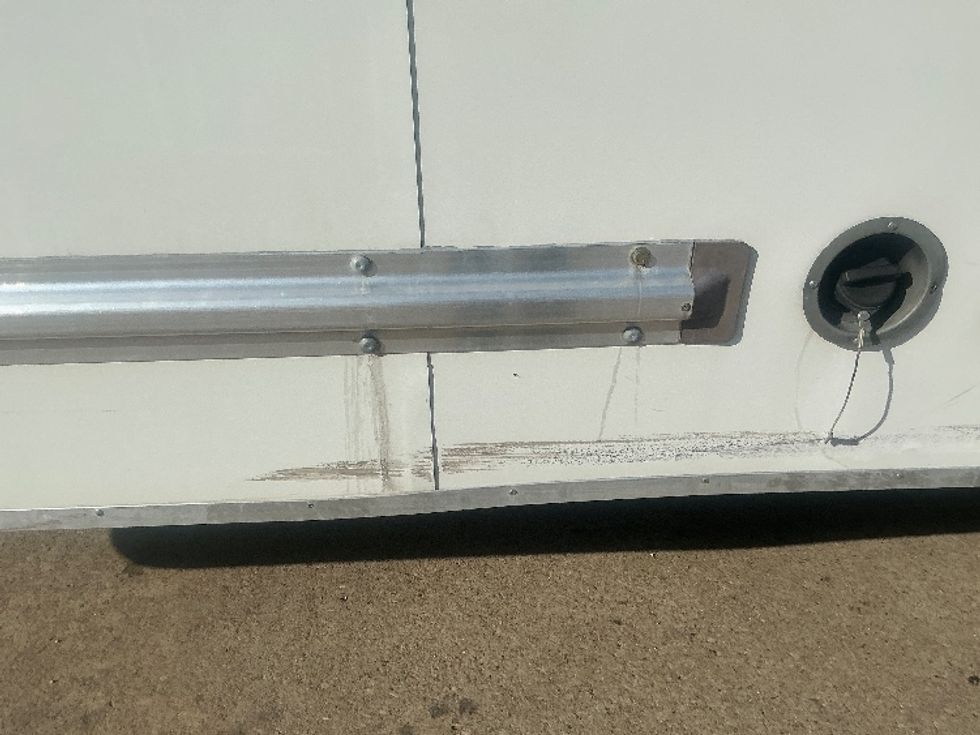 Light Duty Box Truck-Light and Medium Duty Trucks-GMC-2021-Savana G33903-Allen Park-MI-122,745\n\t\tmiles-$ 27,250 - Image 24