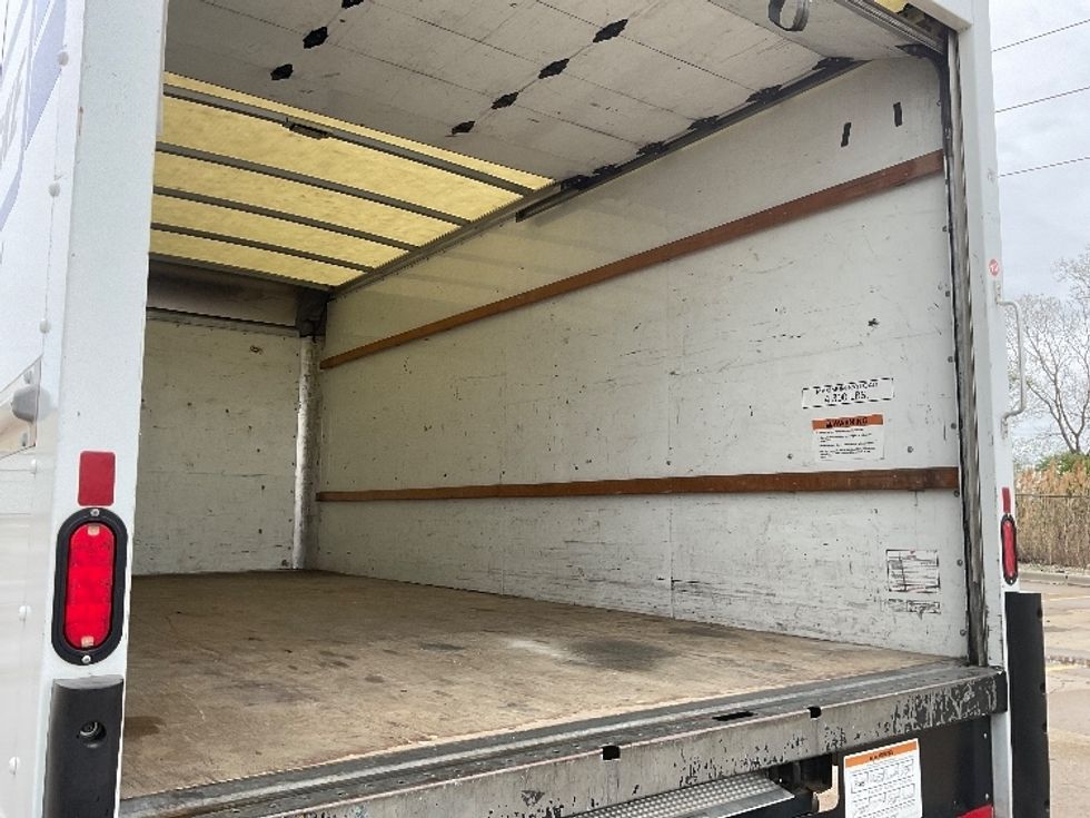 Light Duty Box Truck-Light and Medium Duty Trucks-GMC-2021-Savana G33903-Allen Park-MI-93,099\n\t\tmiles-$ 28,000 - Image 11