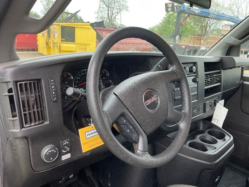 Light Duty Box Truck-Light and Medium Duty Trucks-GMC-2021-Savana G33903-Allen Park-MI-93,099\n\t\tmiles-$ 28,000 - Image 15
