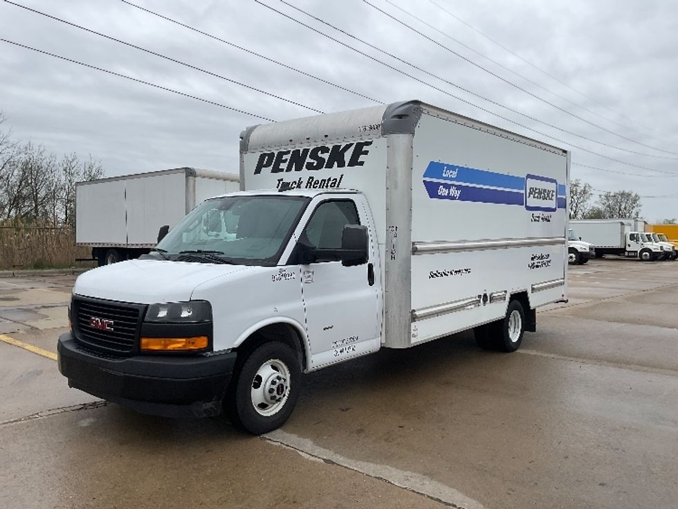 Light Duty Box Truck-Light and Medium Duty Trucks-GMC-2021-Savana G33903-Allen Park-MI-93,099\n\t\tmiles-$ 28,000 - Image 2