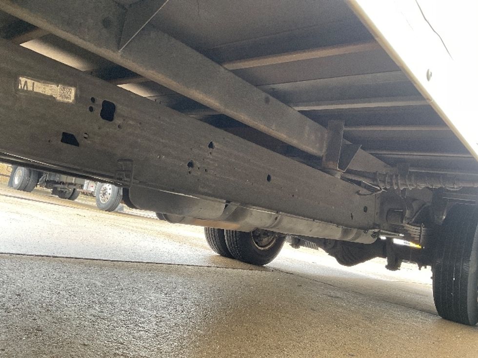 Light Duty Box Truck-Light and Medium Duty Trucks-GMC-2021-Savana G33903-Allen Park-MI-93,099\n\t\tmiles-$ 28,000 - Image 4