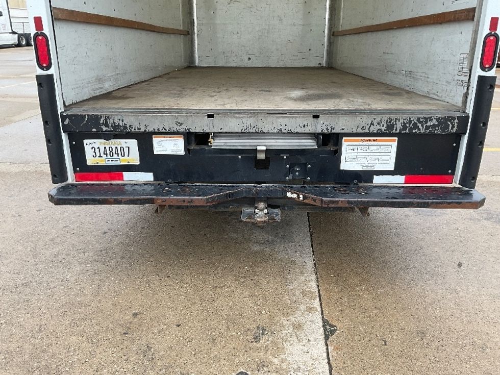 Light Duty Box Truck-Light and Medium Duty Trucks-GMC-2021-Savana G33903-Allen Park-MI-93,099\n\t\tmiles-$ 28,000 - Image 9