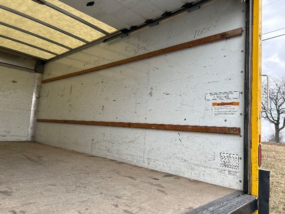 Light Duty Box Truck-Light and Medium Duty Trucks-GMC-2021-Savana G33903-Allentown-PA-102,734\n\t\tmiles-$ 25,500 - Image 12