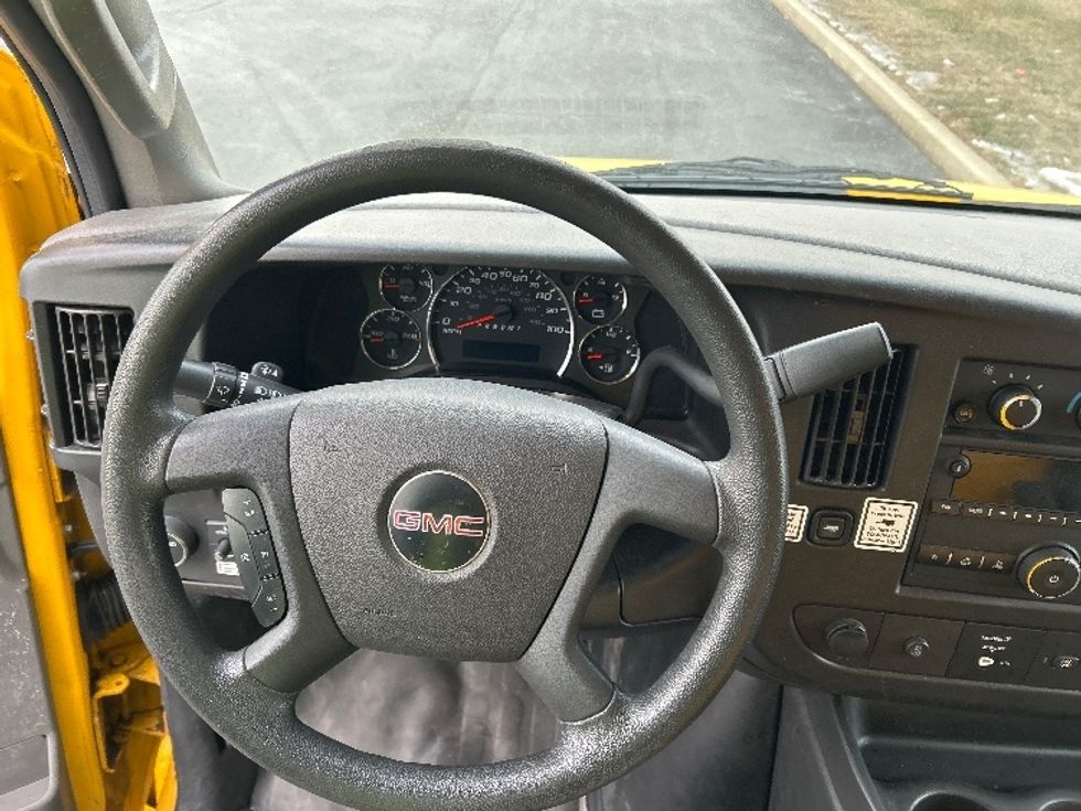 Light Duty Box Truck-Light and Medium Duty Trucks-GMC-2021-Savana G33903-Allentown-PA-102,734\n\t\tmiles-$ 25,500 - Image 19