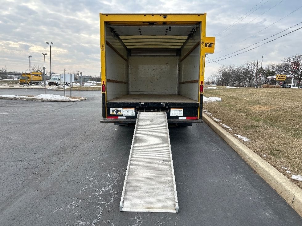 Light Duty Box Truck-Light and Medium Duty Trucks-GMC-2021-Savana G33903-Allentown-PA-102,734\n\t\tmiles-$ 25,500 - Image 9