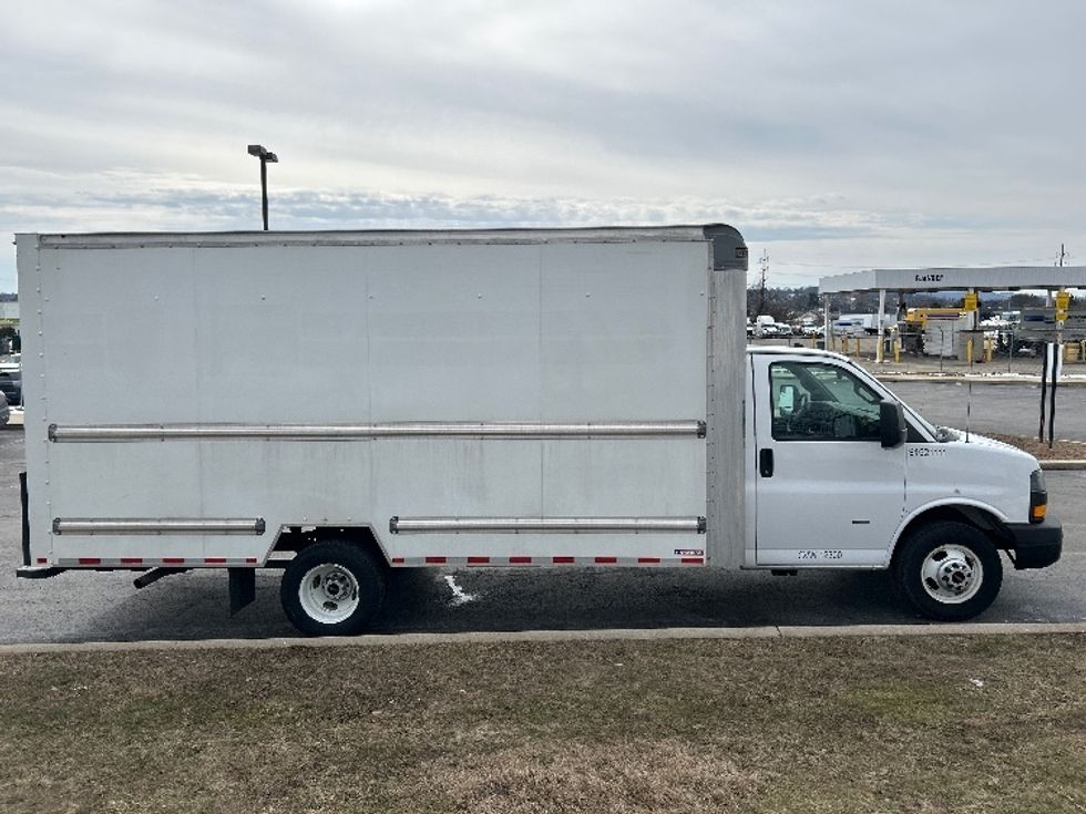 Light Duty Box Truck-Light and Medium Duty Trucks-GMC-2021-Savana G33903-Allentown-PA-51,812\n\t\tmiles-$ 33,750 - Image 15