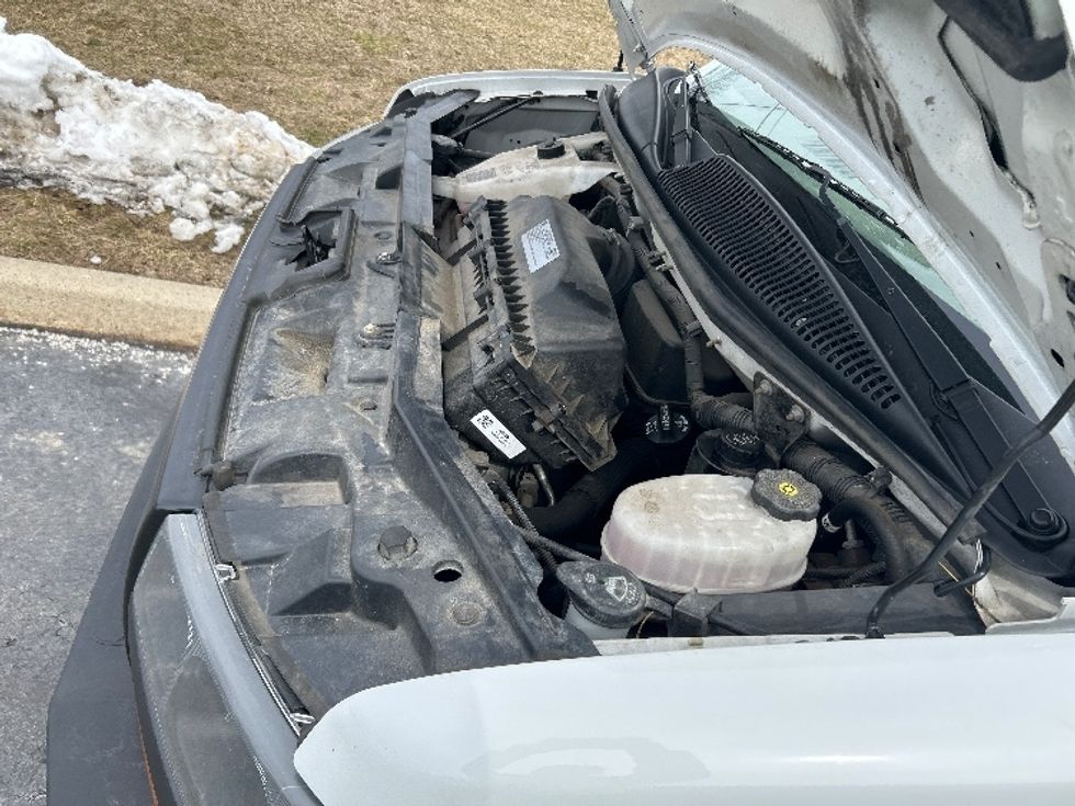 Light Duty Box Truck-Light and Medium Duty Trucks-GMC-2021-Savana G33903-Allentown-PA-51,812\n\t\tmiles-$ 33,750 - Image 24