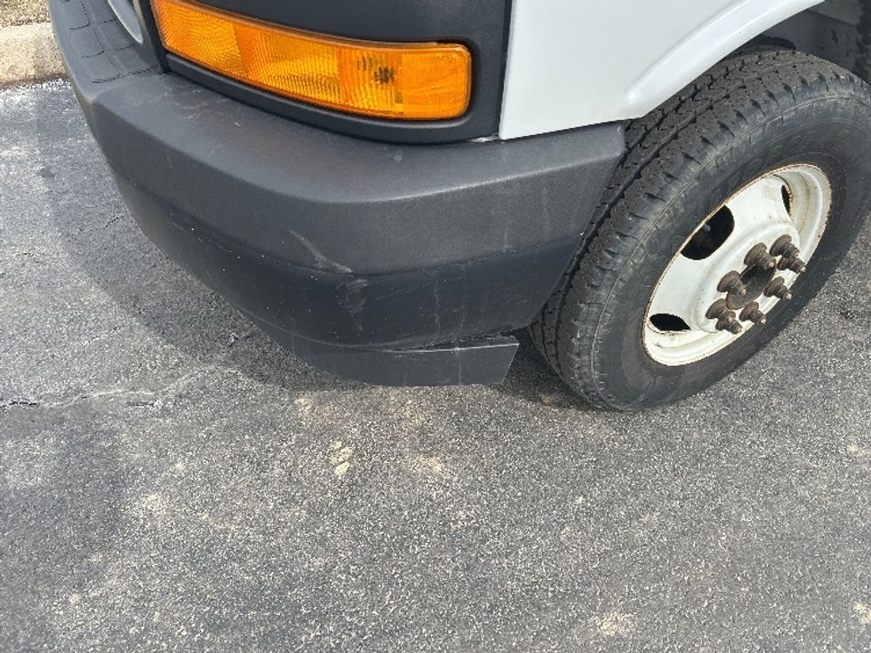 Light Duty Box Truck-Light and Medium Duty Trucks-GMC-2021-Savana G33903-Allentown-PA-51,812\n\t\tmiles-$ 33,750 - Image 25