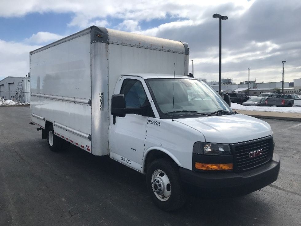 Light Duty Box Truck-Light and Medium Duty Trucks-GMC-2021-Savana G33903-Allentown-PA-64,421\n\t\tmiles-$ 32,500 - Image 1