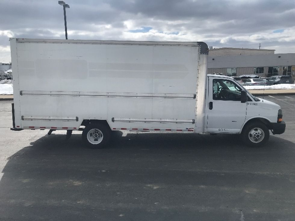 Light Duty Box Truck-Light and Medium Duty Trucks-GMC-2021-Savana G33903-Allentown-PA-64,421\n\t\tmiles-$ 32,500 - Image 15