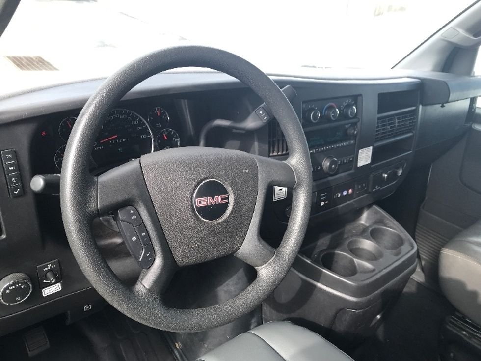 Light Duty Box Truck-Light and Medium Duty Trucks-GMC-2021-Savana G33903-Allentown-PA-64,421\n\t\tmiles-$ 32,500 - Image 17