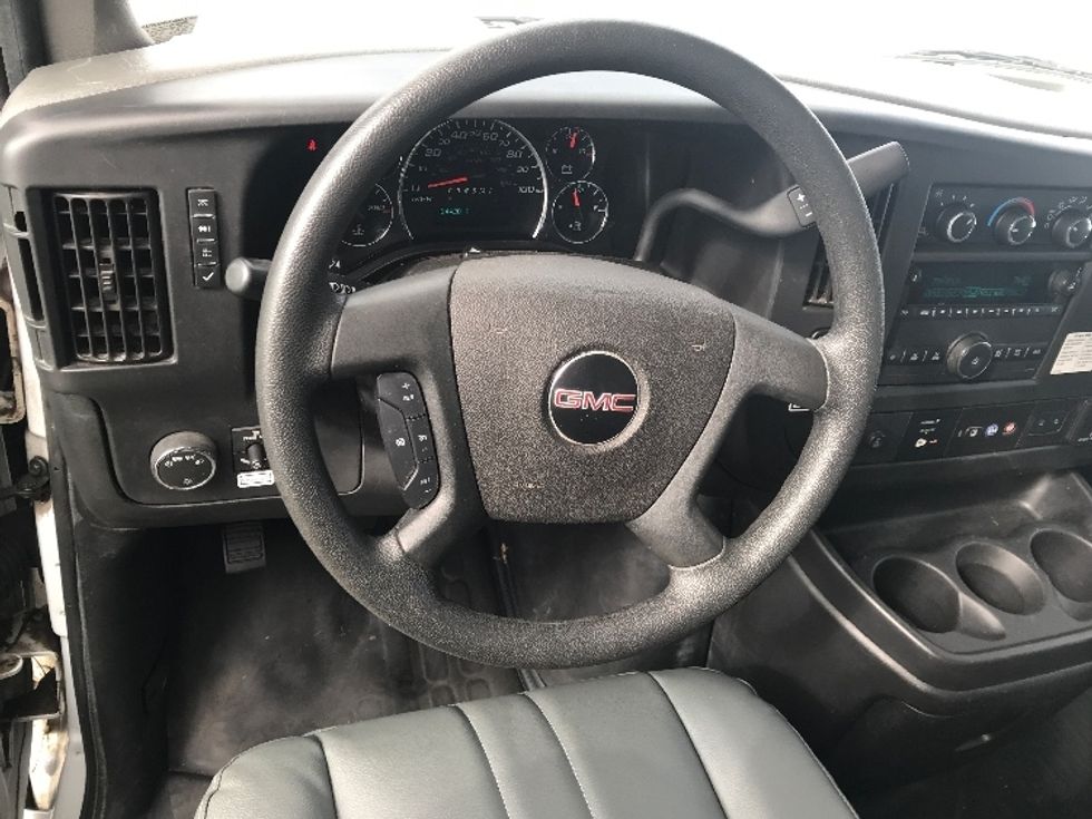 Light Duty Box Truck-Light and Medium Duty Trucks-GMC-2021-Savana G33903-Allentown-PA-64,421\n\t\tmiles-$ 32,500 - Image 18