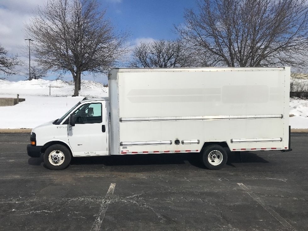 Light Duty Box Truck-Light and Medium Duty Trucks-GMC-2021-Savana G33903-Allentown-PA-64,421\n\t\tmiles-$ 32,500 - Image 4