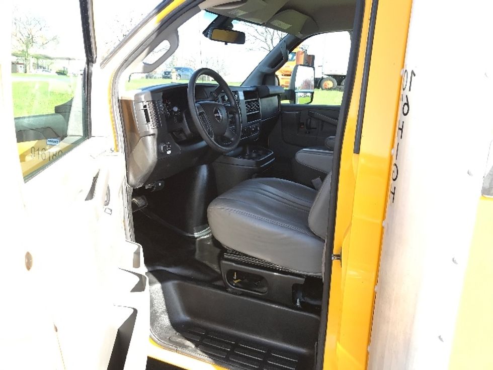 Light Duty Box Truck-Light and Medium Duty Trucks-GMC-2021-Savana G33903-Allentown-PA-91,918\n\t\tmiles-$ 26,250 - Image 16