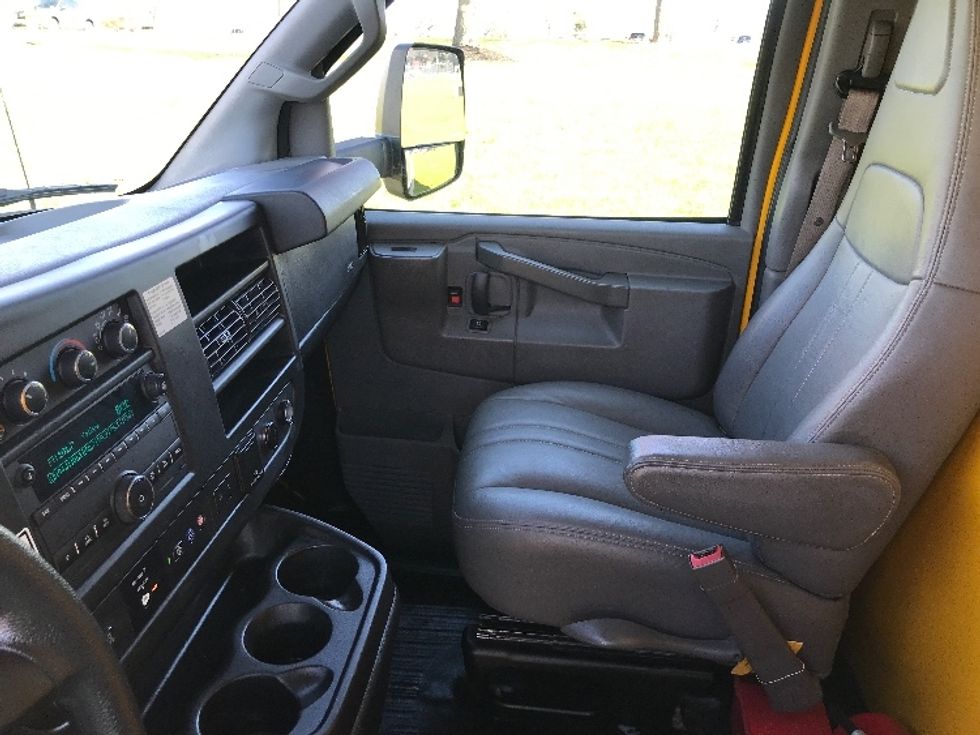 Light Duty Box Truck-Light and Medium Duty Trucks-GMC-2021-Savana G33903-Allentown-PA-91,918\n\t\tmiles-$ 26,250 - Image 20