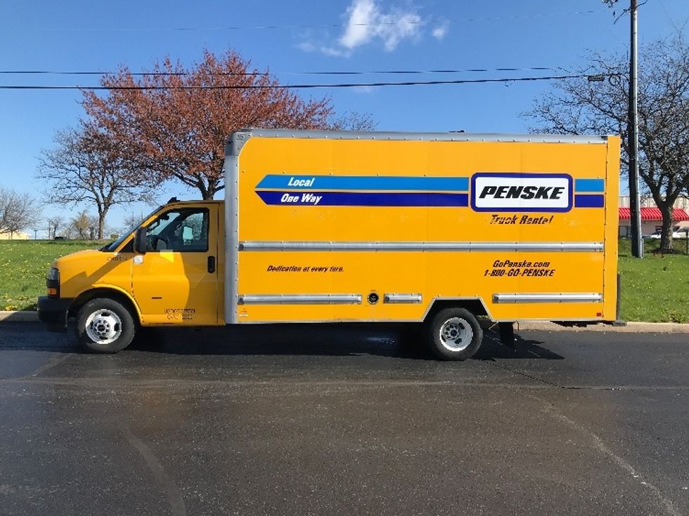 Light Duty Box Truck-Light and Medium Duty Trucks-GMC-2021-Savana G33903-Allentown-PA-91,918\n\t\tmiles-$ 26,250 - Image 4