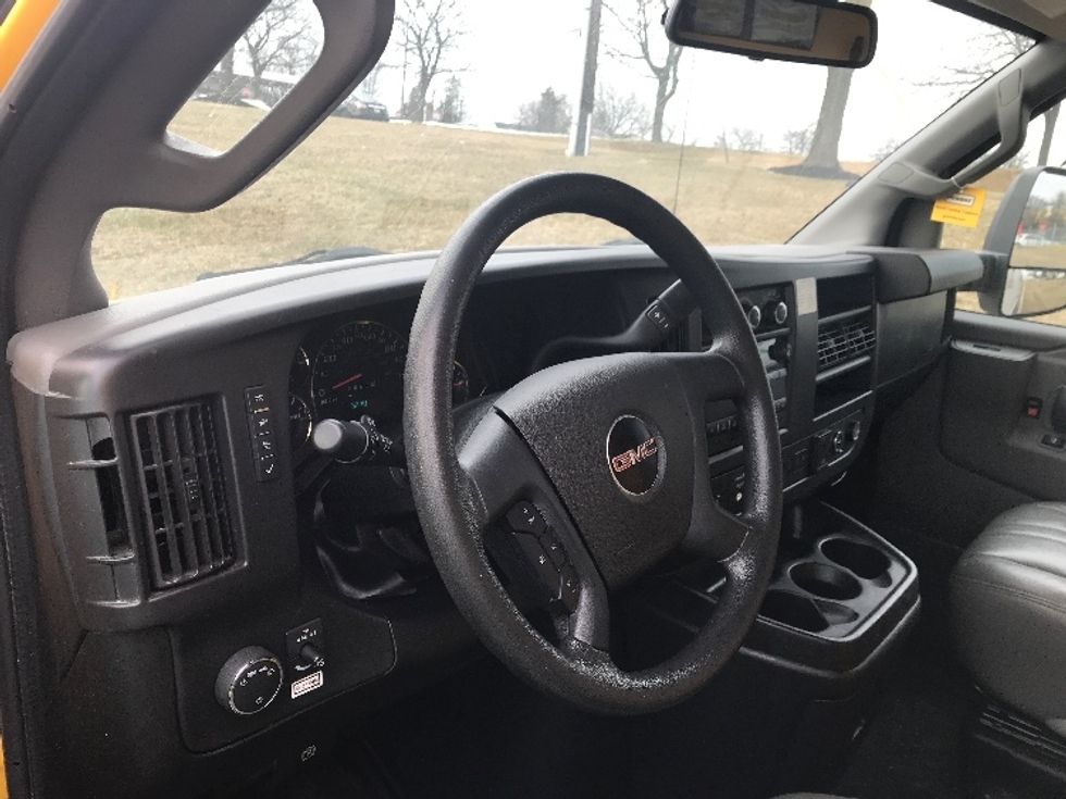 Light Duty Box Truck-Light and Medium Duty Trucks-GMC-2021-Savana G33903-Allentown-PA-99,046\n\t\tmiles-$ 25,750 - Image 18