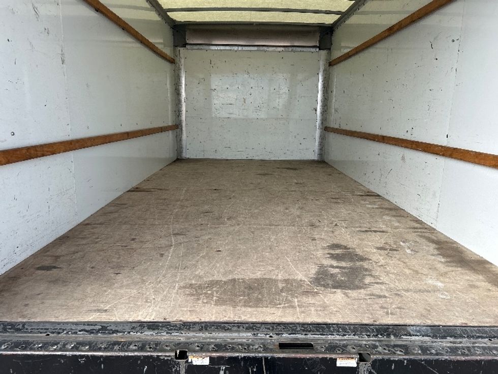 Light Duty Box Truck-Light and Medium Duty Trucks-GMC-2021-Savana G33903-Amarillo-TX-113,808\n\t\tmiles-$ 27,750 - Image 10