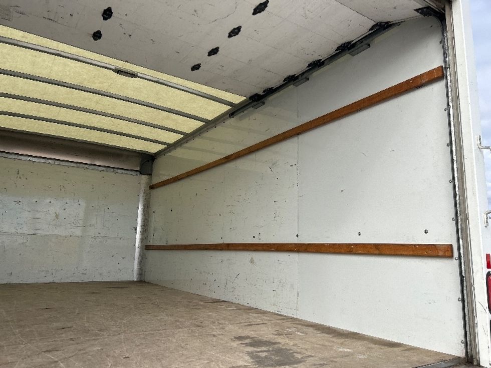 Light Duty Box Truck-Light and Medium Duty Trucks-GMC-2021-Savana G33903-Amarillo-TX-113,808\n\t\tmiles-$ 27,750 - Image 12