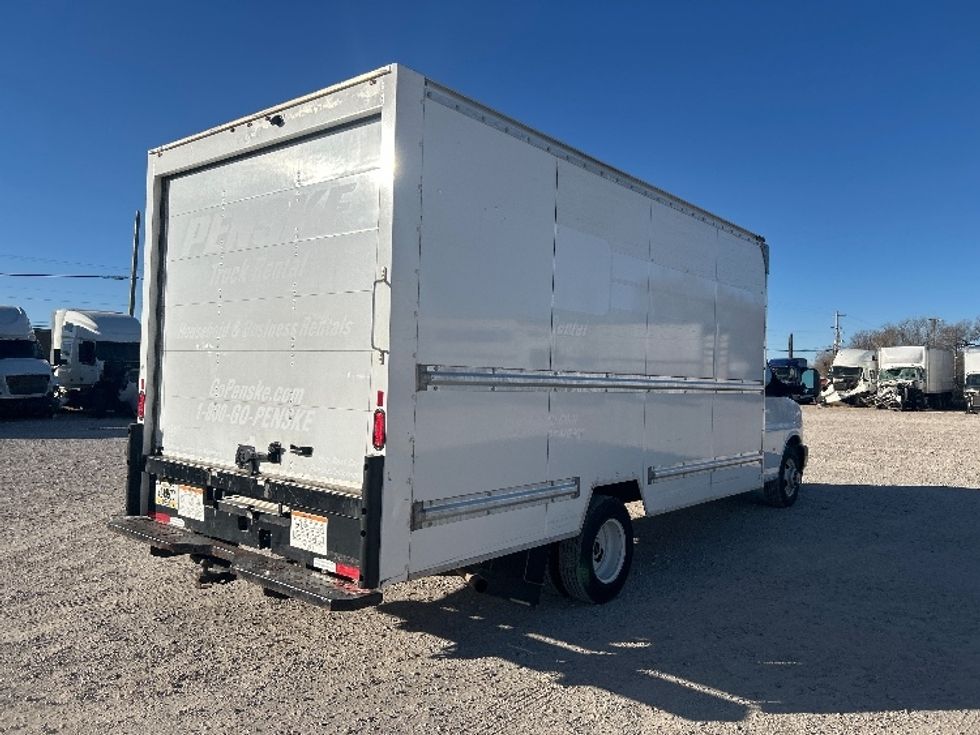 Light Duty Box Truck-Light and Medium Duty Trucks-GMC-2021-Savana G33903-Amarillo-TX-113,808\n\t\tmiles-$ 27,750 - Image 13