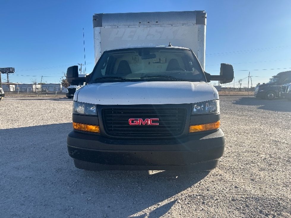 Light Duty Box Truck-Light and Medium Duty Trucks-GMC-2021-Savana G33903-Amarillo-TX-113,808\n\t\tmiles-$ 27,750 - Image 2