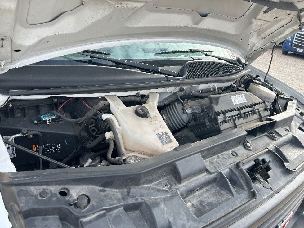 Light Duty Box Truck-Light and Medium Duty Trucks-GMC-2021-Savana G33903-Amarillo-TX-113,808\n\t\tmiles-$ 27,750 - Image 23