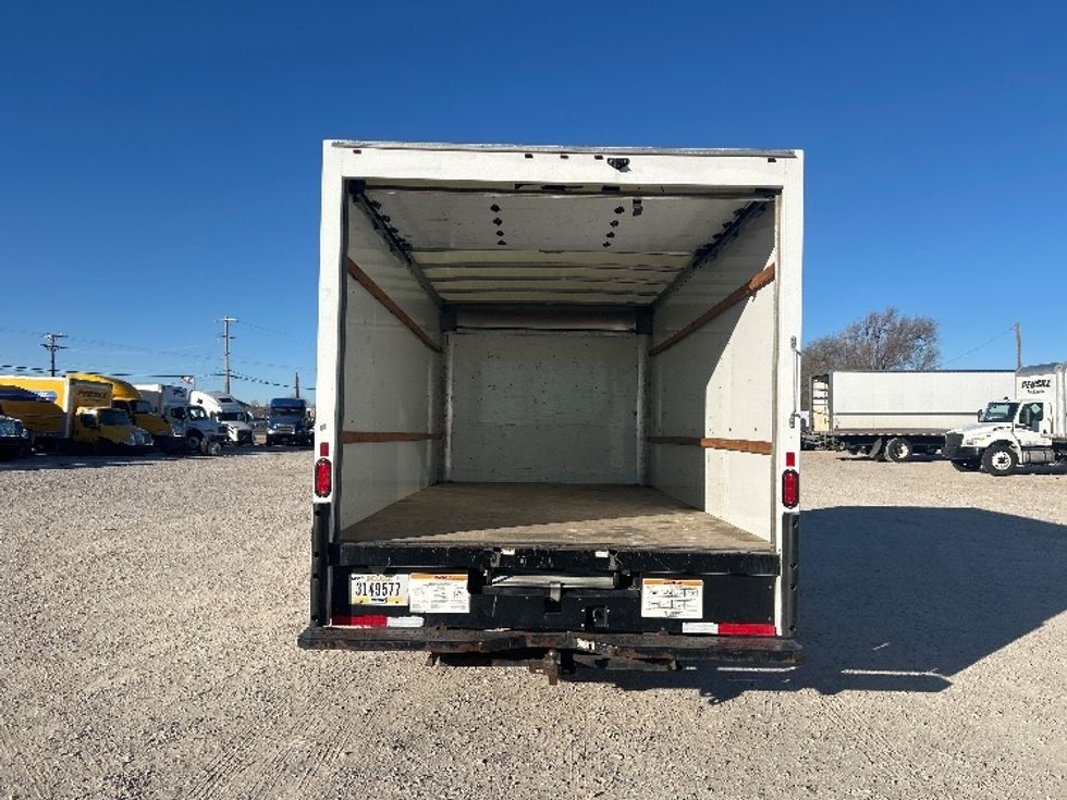 Light Duty Box Truck-Light and Medium Duty Trucks-GMC-2021-Savana G33903-Amarillo-TX-113,808\n\t\tmiles-$ 27,750 - Image 8
