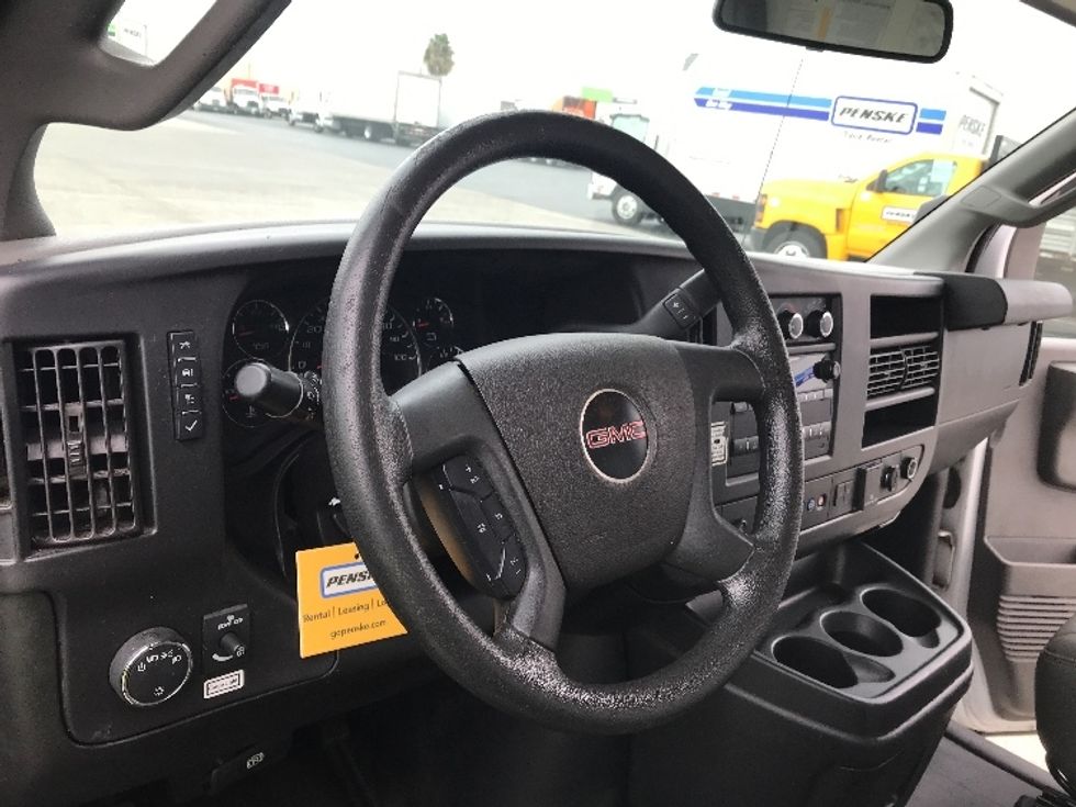 Light Duty Box Truck-Light and Medium Duty Trucks-GMC-2021-Savana G33903-Anaheim-CA-104,570\n\t\tmiles-$ 30,000 - Image 17