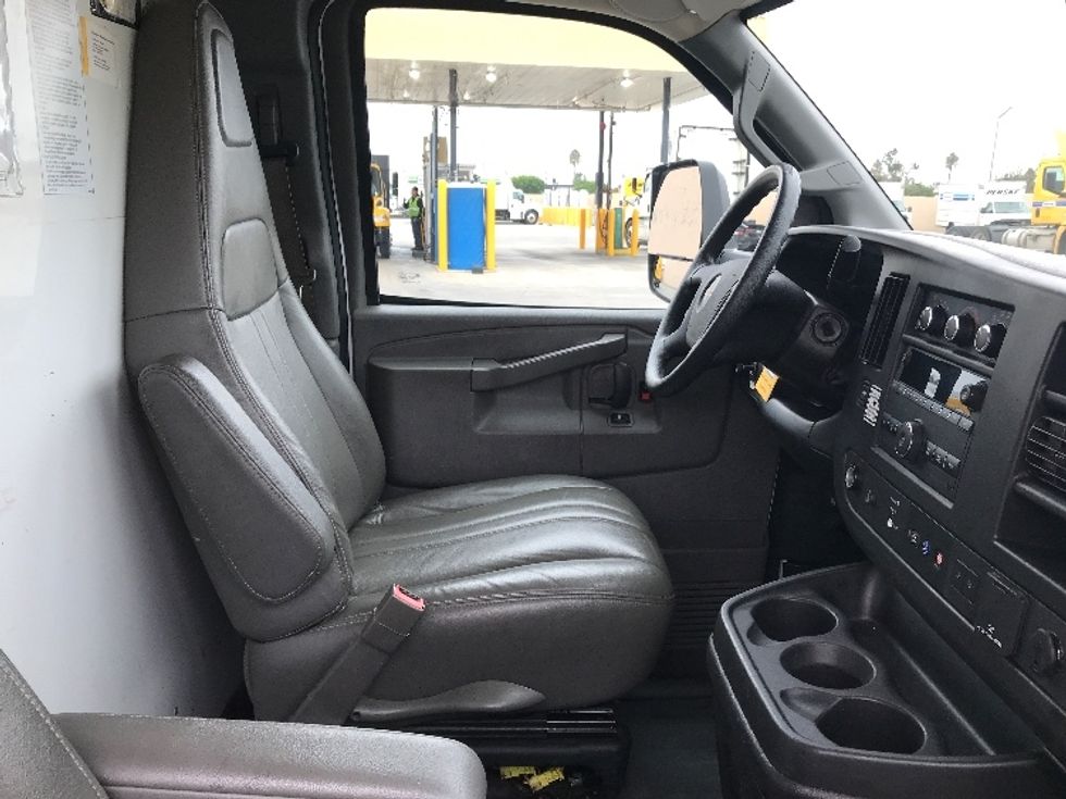 Light Duty Box Truck-Light and Medium Duty Trucks-GMC-2021-Savana G33903-Anaheim-CA-104,570\n\t\tmiles-$ 30,000 - Image 22