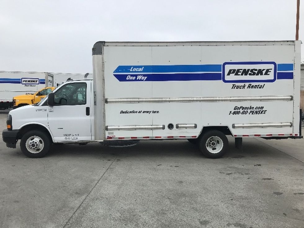 Light Duty Box Truck-Light and Medium Duty Trucks-GMC-2021-Savana G33903-Anaheim-CA-104,570\n\t\tmiles-$ 30,000 - Image 4