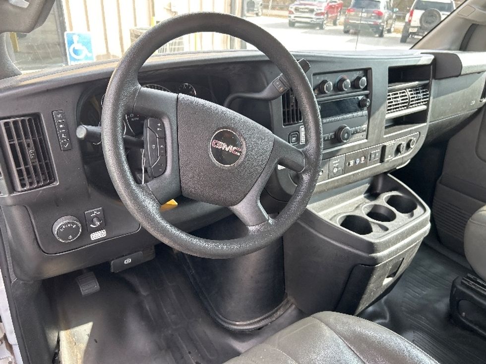 Light Duty Box Truck-Light and Medium Duty Trucks-GMC-2021-Savana G33903-Anderson-SC-100,116\n\t\tmiles-$ 31,250 - Image 16