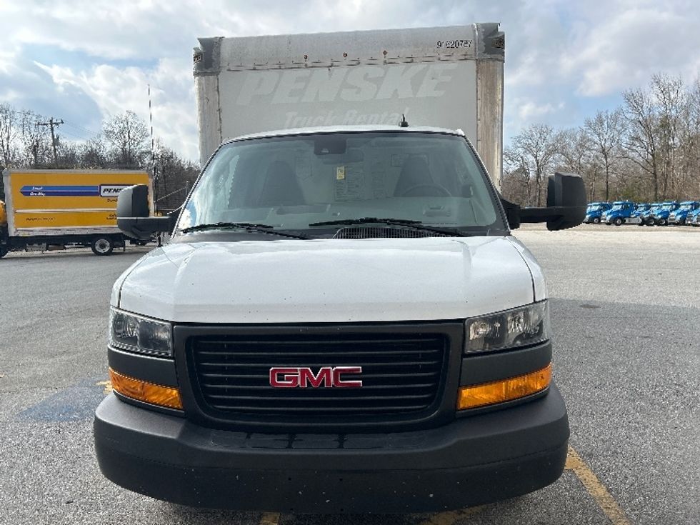 Light Duty Box Truck-Light and Medium Duty Trucks-GMC-2021-Savana G33903-Anderson-SC-100,116\n\t\tmiles-$ 31,250 - Image 2