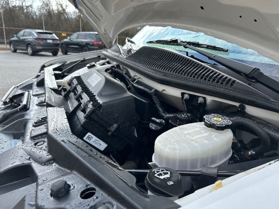 Light Duty Box Truck-Light and Medium Duty Trucks-GMC-2021-Savana G33903-Anderson-SC-100,116\n\t\tmiles-$ 31,250 - Image 23