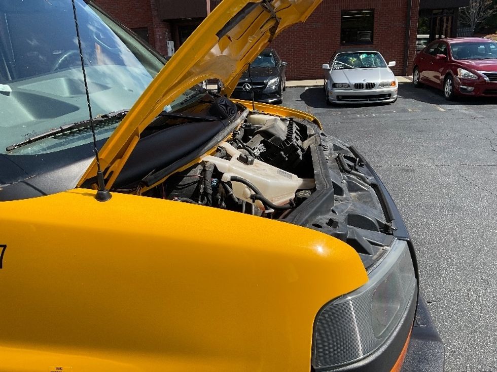 Light Duty Box Truck-Light and Medium Duty Trucks-GMC-2021-Savana G33903-Anderson-SC-103,700\n\t\tmiles-$ 27,750 - Image 23