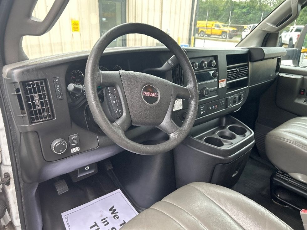 Light Duty Box Truck-Light and Medium Duty Trucks-GMC-2021-Savana G33903-Anderson-SC-108,084\n\t\tmiles-$ 28,000 - Image 16