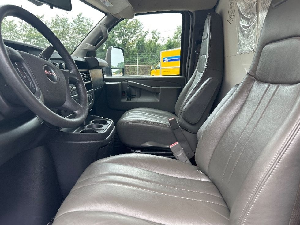 Light Duty Box Truck-Light and Medium Duty Trucks-GMC-2021-Savana G33903-Anderson-SC-108,084\n\t\tmiles-$ 28,000 - Image 18