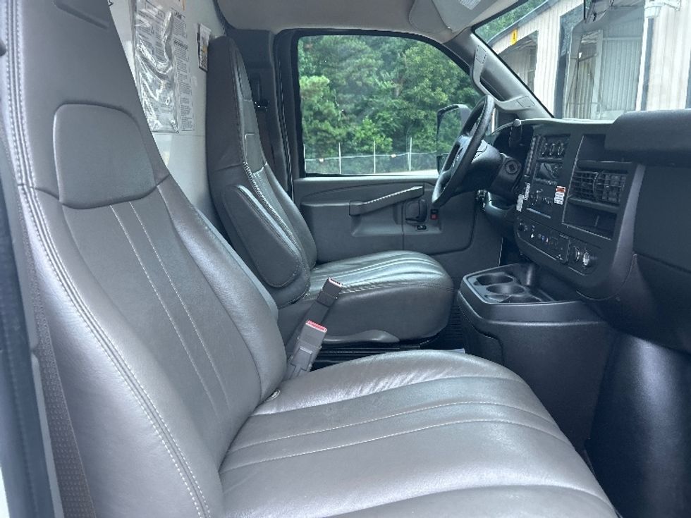 Light Duty Box Truck-Light and Medium Duty Trucks-GMC-2021-Savana G33903-Anderson-SC-108,084\n\t\tmiles-$ 28,000 - Image 21