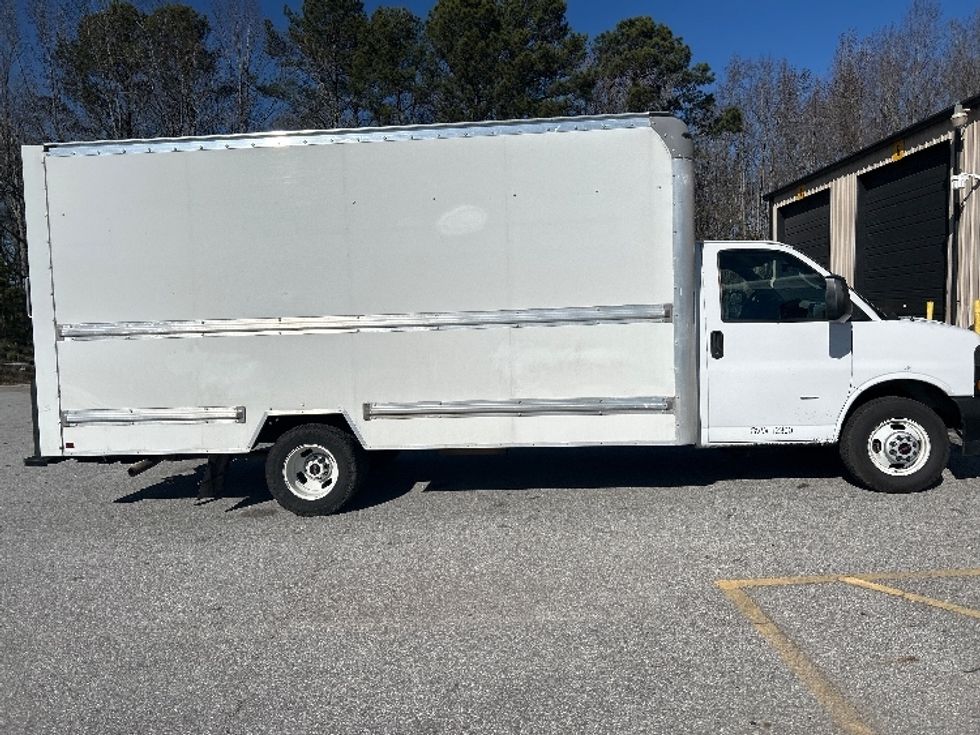 Light Duty Box Truck-Light and Medium Duty Trucks-GMC-2021-Savana G33903-Anderson-SC-110,727\n\t\tmiles-$ 30,000 - Image 14