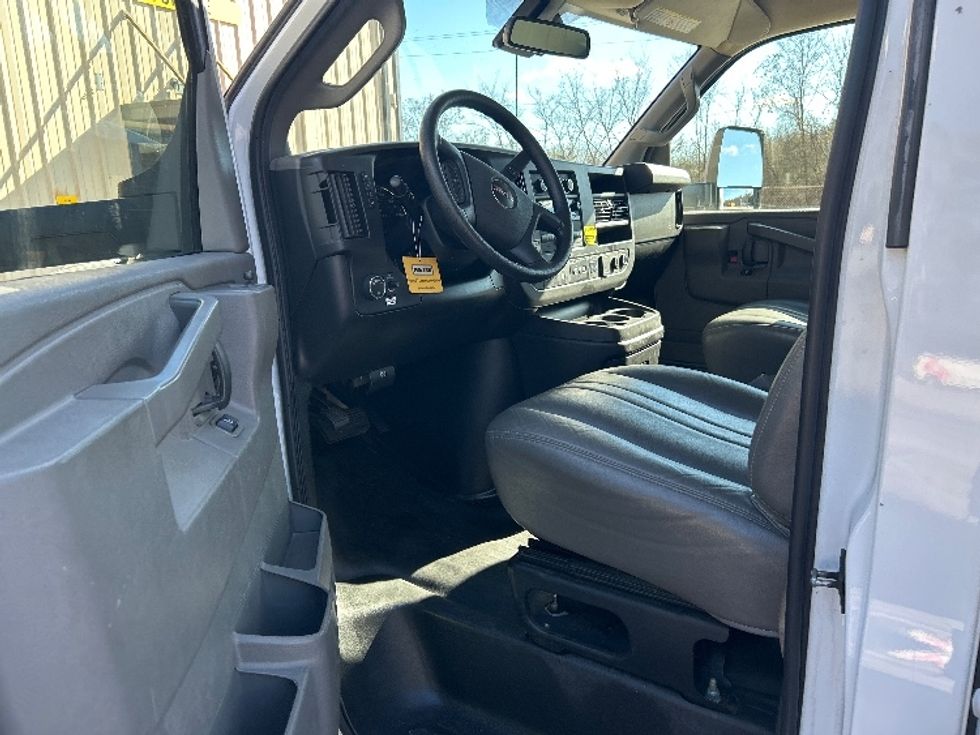 Light Duty Box Truck-Light and Medium Duty Trucks-GMC-2021-Savana G33903-Anderson-SC-110,727\n\t\tmiles-$ 30,000 - Image 15