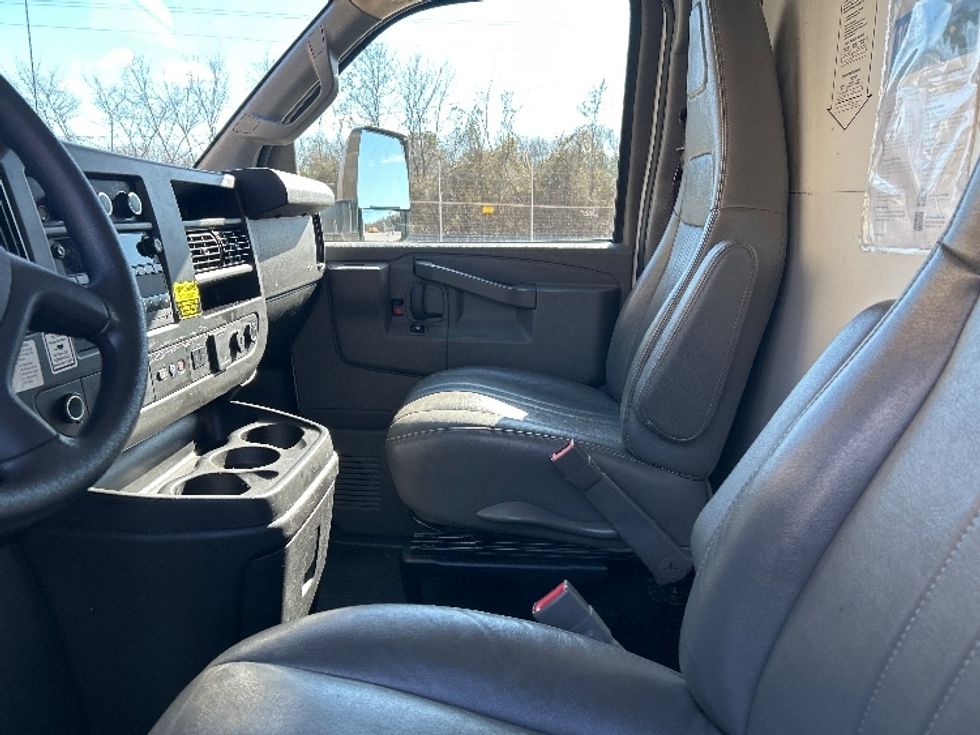 Light Duty Box Truck-Light and Medium Duty Trucks-GMC-2021-Savana G33903-Anderson-SC-110,727\n\t\tmiles-$ 30,000 - Image 18