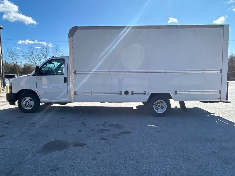 Light Duty Box Truck-Light and Medium Duty Trucks-GMC-2021-Savana G33903-Anderson-SC-110,727\n\t\tmiles-$ 30,000 - Image 4